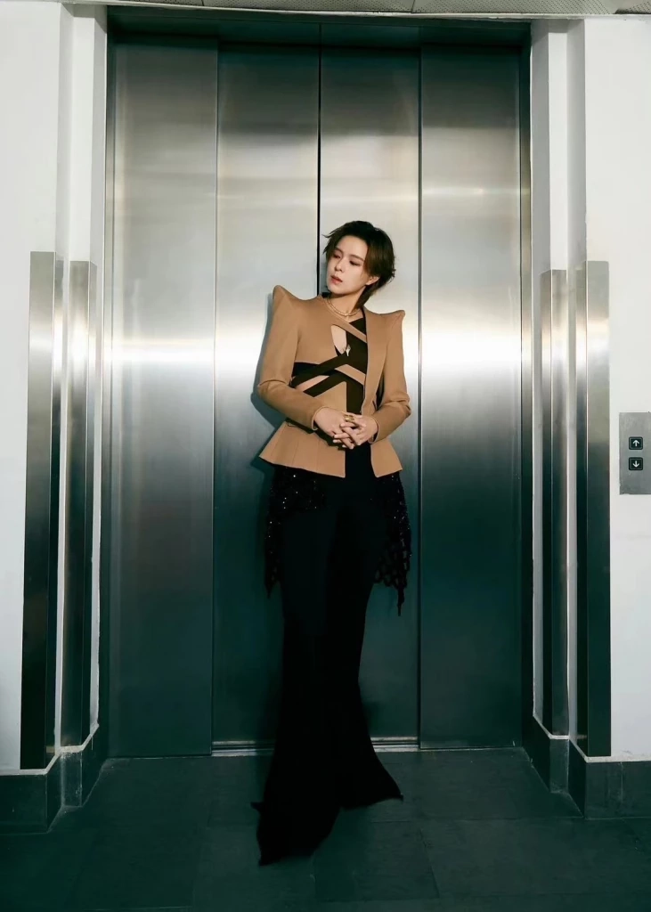 ทำความรู้จัก "ซันนี่ หยาง" ศิลปินจีนสายเลือดไทย นักล่าฝันที่ไม่เคยยอมแพ้