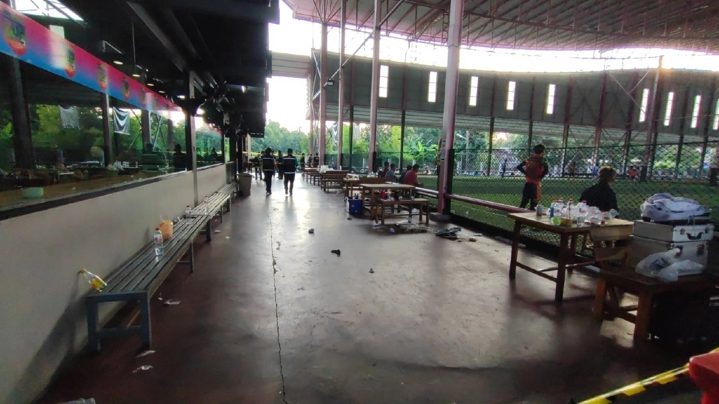 จับหนุ่มกัมพูชาชักปืนยิงในสนามบอล หนีจนมุมที่จันทบุรี