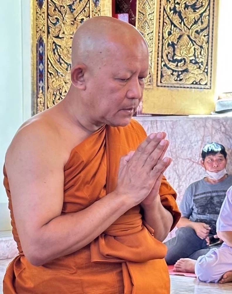 ศรีสุวรรณ จรรยา บวชถวายในหลวง