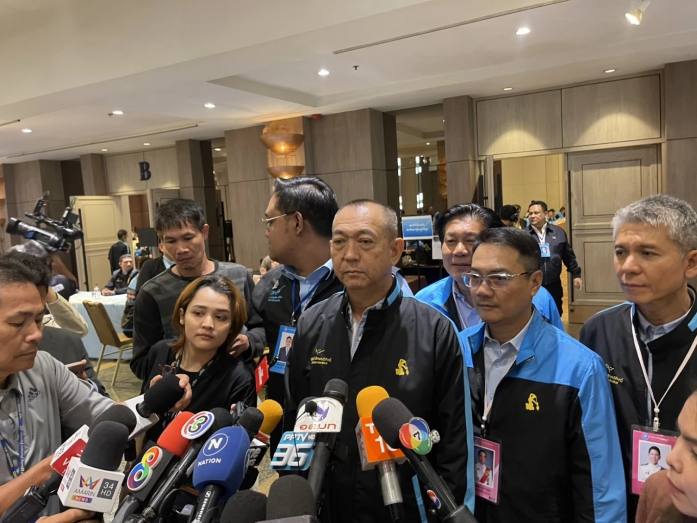 เฉลิมชัย ศรีอ่อน หัวหน้าพรรคประชาธิปัตย์คนใหม่