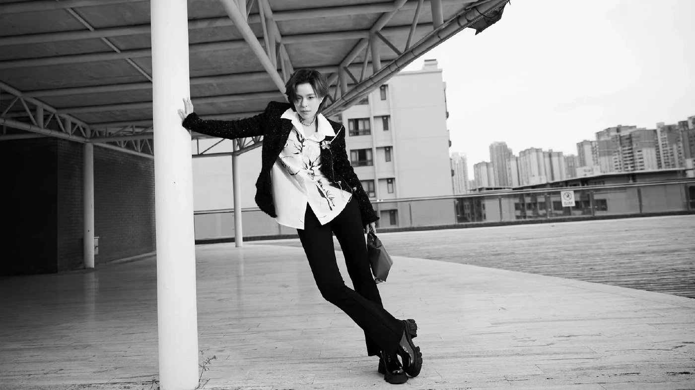 ทำความรู้จัก "ซันนี่ หยาง" ศิลปินจีนสายเลือดไทย นักล่าฝันที่ไม่เคยยอมแพ้