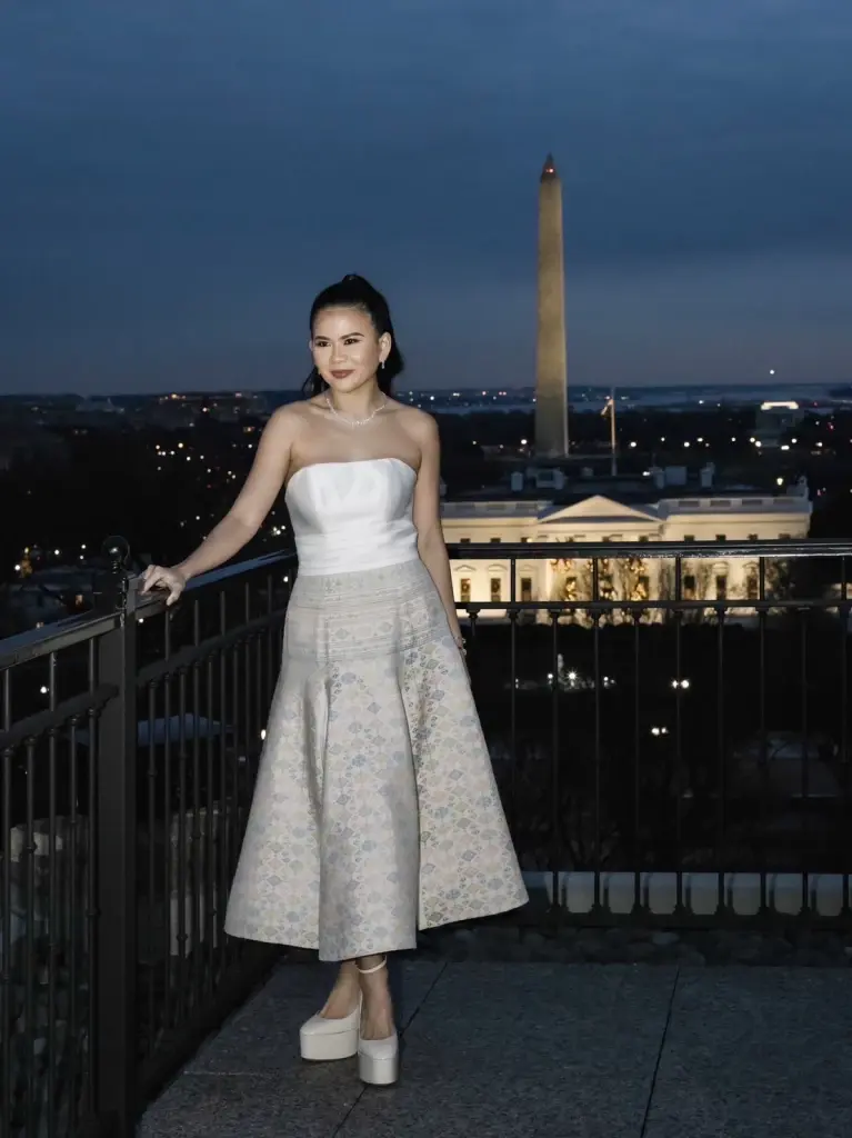 "ป่าน ณิชาภัทร" ดันผ้าไทยเป็นซอฟต์พาวเวอร์ใส่เฉิดฉายที่ทำเนียบขาว