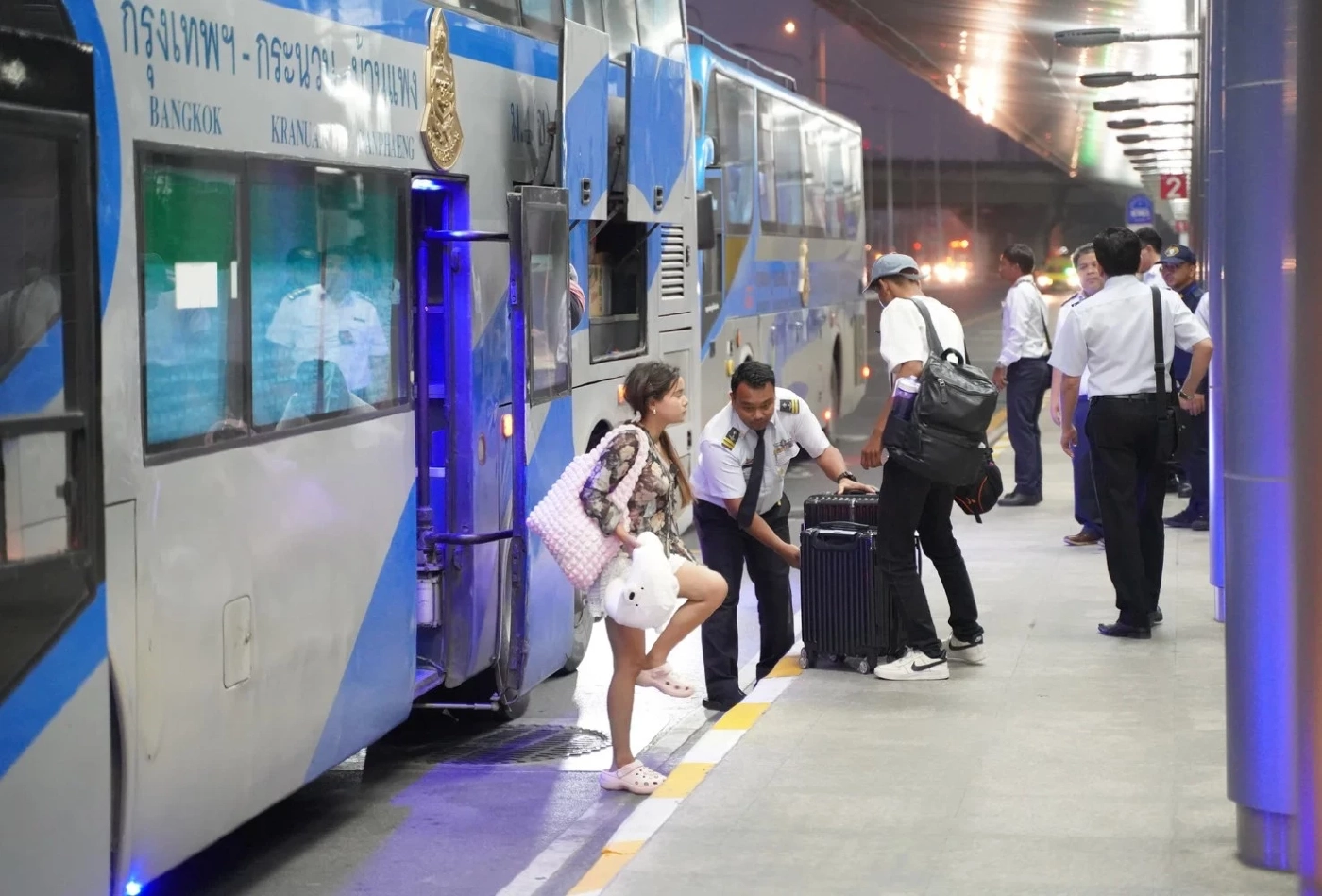 สำรวจ "หมอชิต 2" ไขปมดรามา พร้อมส่องความเห็น ประชาชนคิดยังไงกับสิ่งที่เจอ