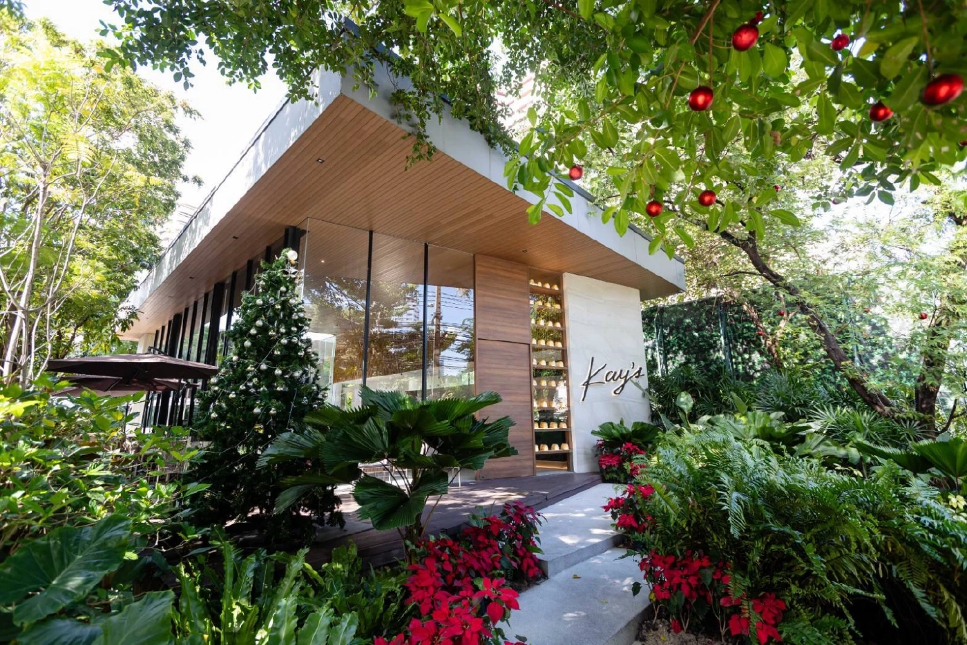 ช้อปปิ้งกินดื่มเที่ยว ในบรรยากาศสวนป่าใจกลางสุขุมวิทที่ “Yard 49”