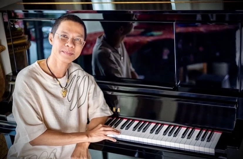 "หนึ่ง จักรวาล" เล่าชีวิตวัยเด็กที่อยู่ในสลัม ได้เล่นเปียโนเพราะคนๆนี้