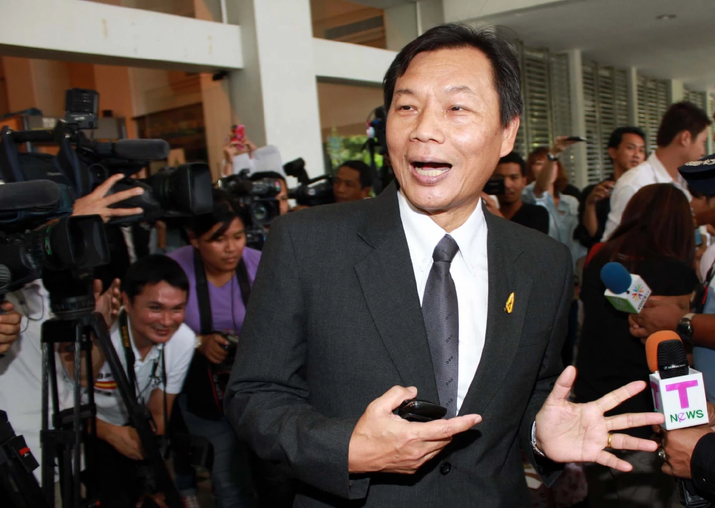 นายถวิล เปลี่ยนศรี อดีตเลขาฯ สมช.