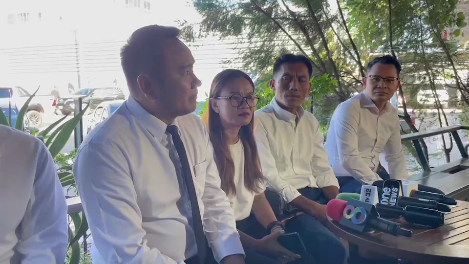 แม่น้องชมพู่และทีมทนาย