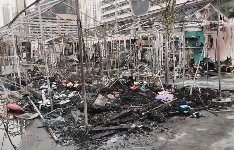 สั่งปิดตลาดจ๊อดแฟร์ ประกาศเขตอันตราย หลังเพลิงไหม้วอด 120 ร้านค้า