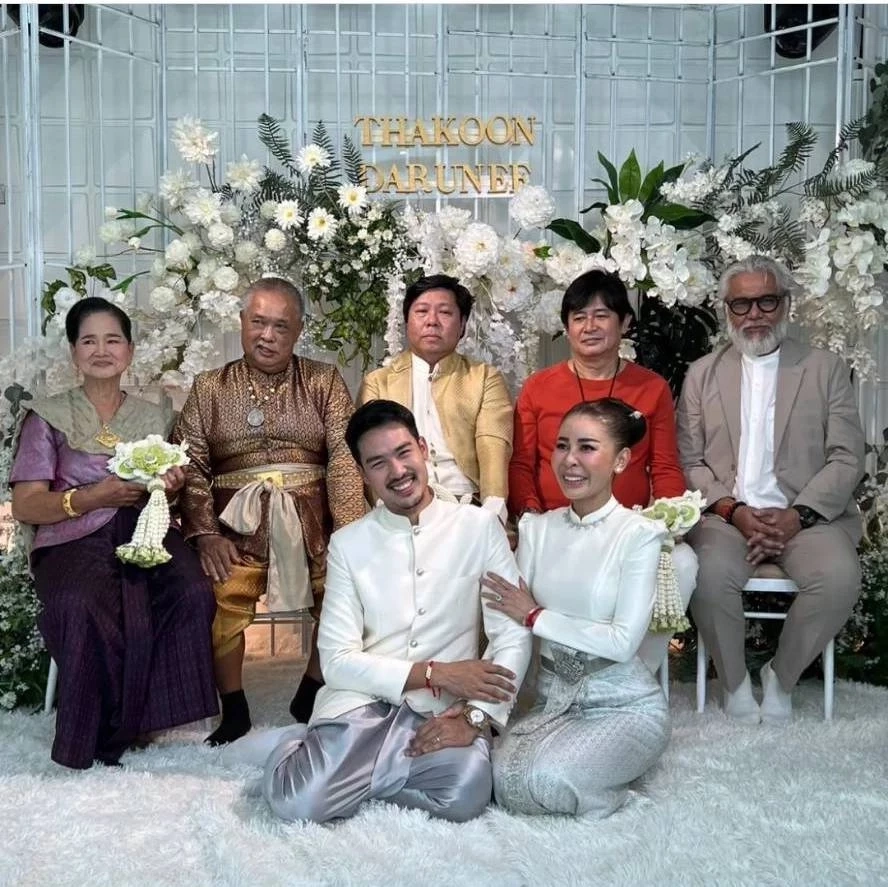 เกิดอะไรขึ้น! “เป็กกี้ ศรีธัญญา” ประกาศโสดจบความสัมพันธ์กับสามีรุ่นน้อง