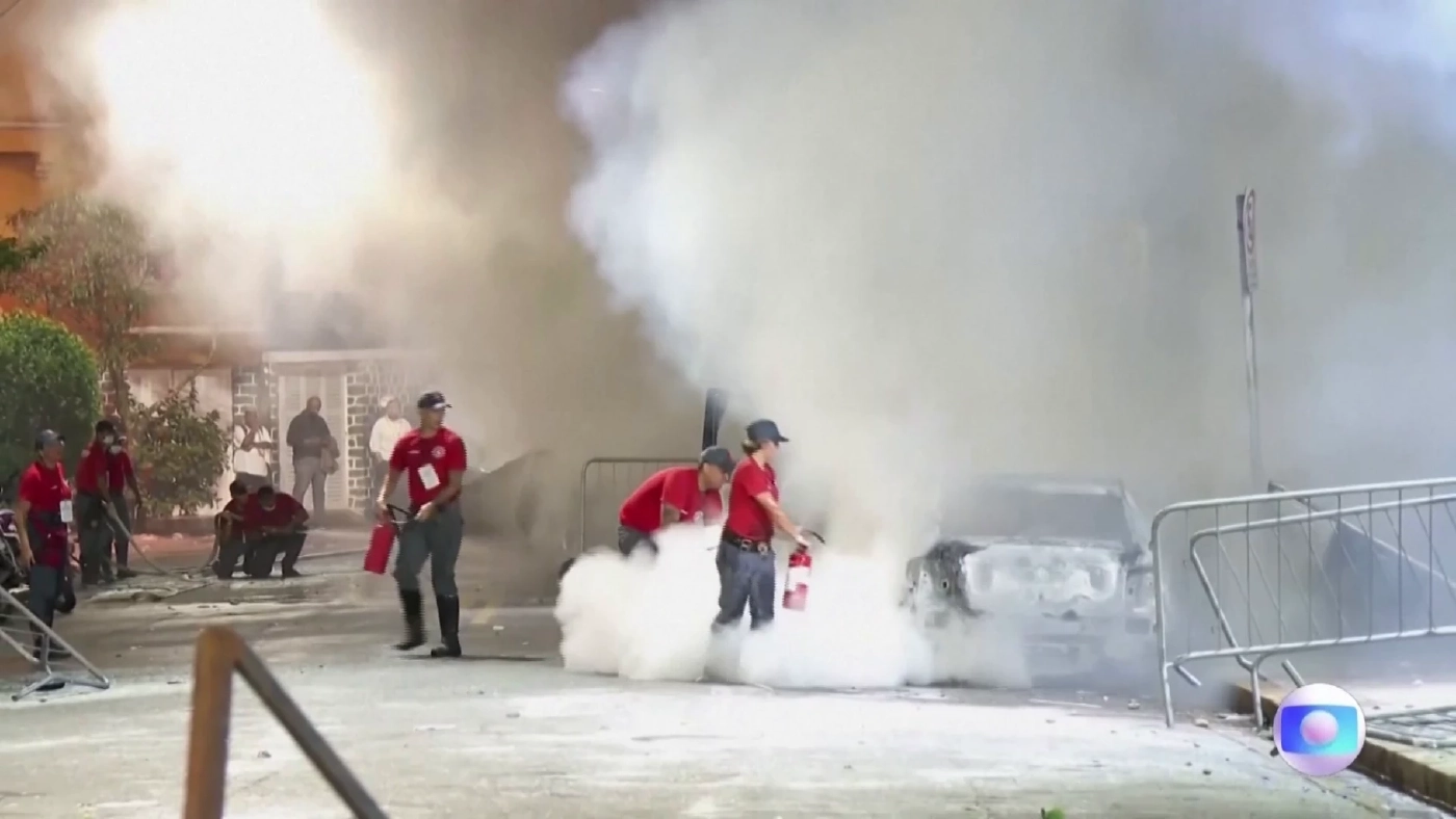 แฟนบอล &quot;ซานโตส&quot; ก่อจลาจลทั่วเมือง หลังทีมรักตกชั้นครั้งแรกรอบ 111 ปี