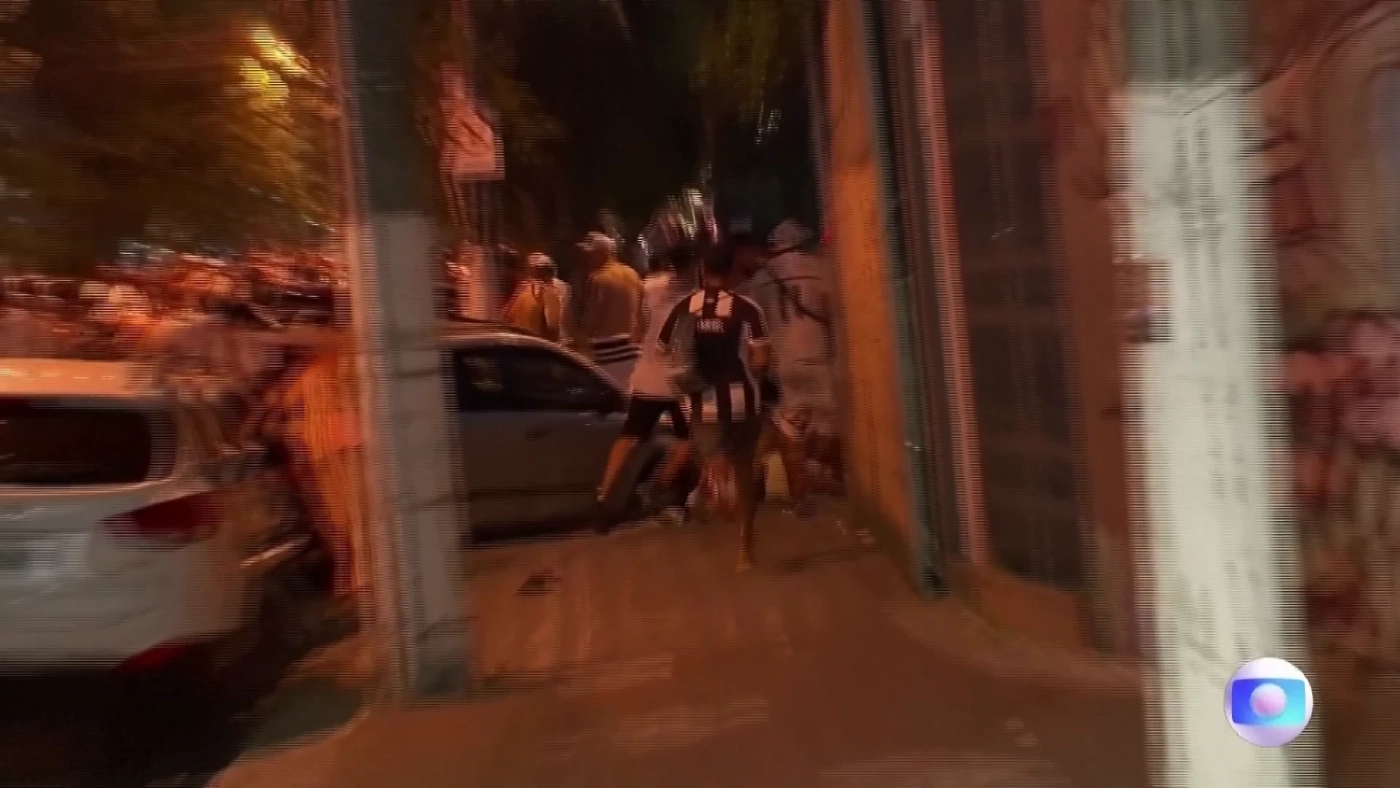 แฟนบอล &quot;ซานโตส&quot; ก่อจลาจลทั่วเมือง หลังทีมรักตกชั้นครั้งแรกรอบ 111 ปี