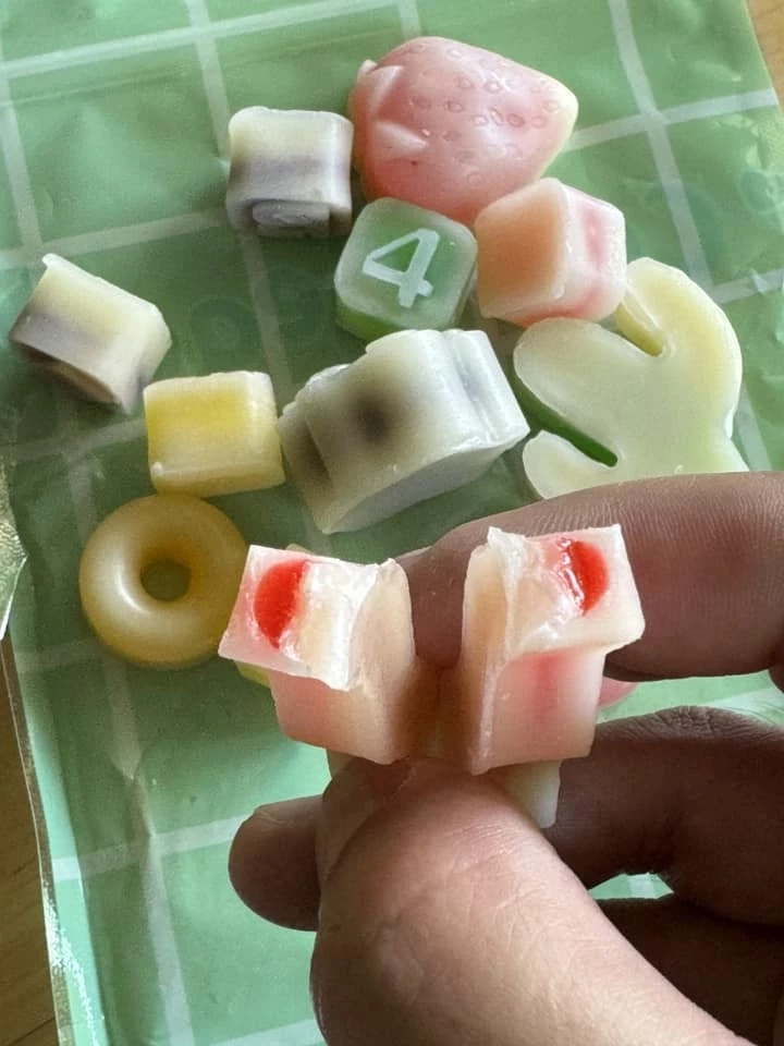 สวยอันตราย "ขนมไขขี้ผึ้ง" ขนมสุดฮิตในโซเชียล หากรู้ความจริงแล้วจะช็อก!!