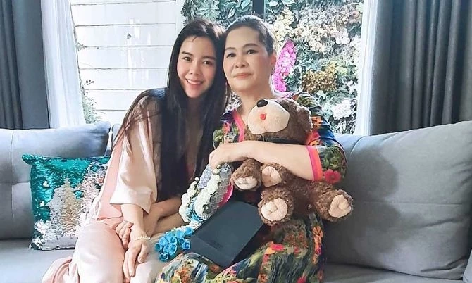 "แม่ไอซ์ ปรีชญา"  โพสต์ตัดพ้อ ชีวิตขาดสติ เล่าสาเหตุคิดปลิดชีพตัวเอง