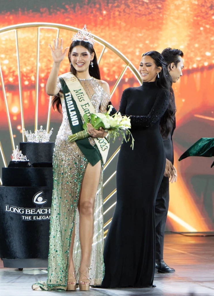 ของขวัญส่งท้ายปี คอร่า เบียลท์ คว้ามงกุฎ Miss Earth Fire 2023