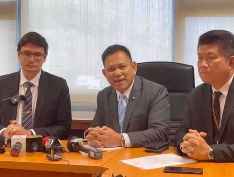 นายประยุทธ เพชรคุณ โฆษกสำนักงานอัยการสูงสุด