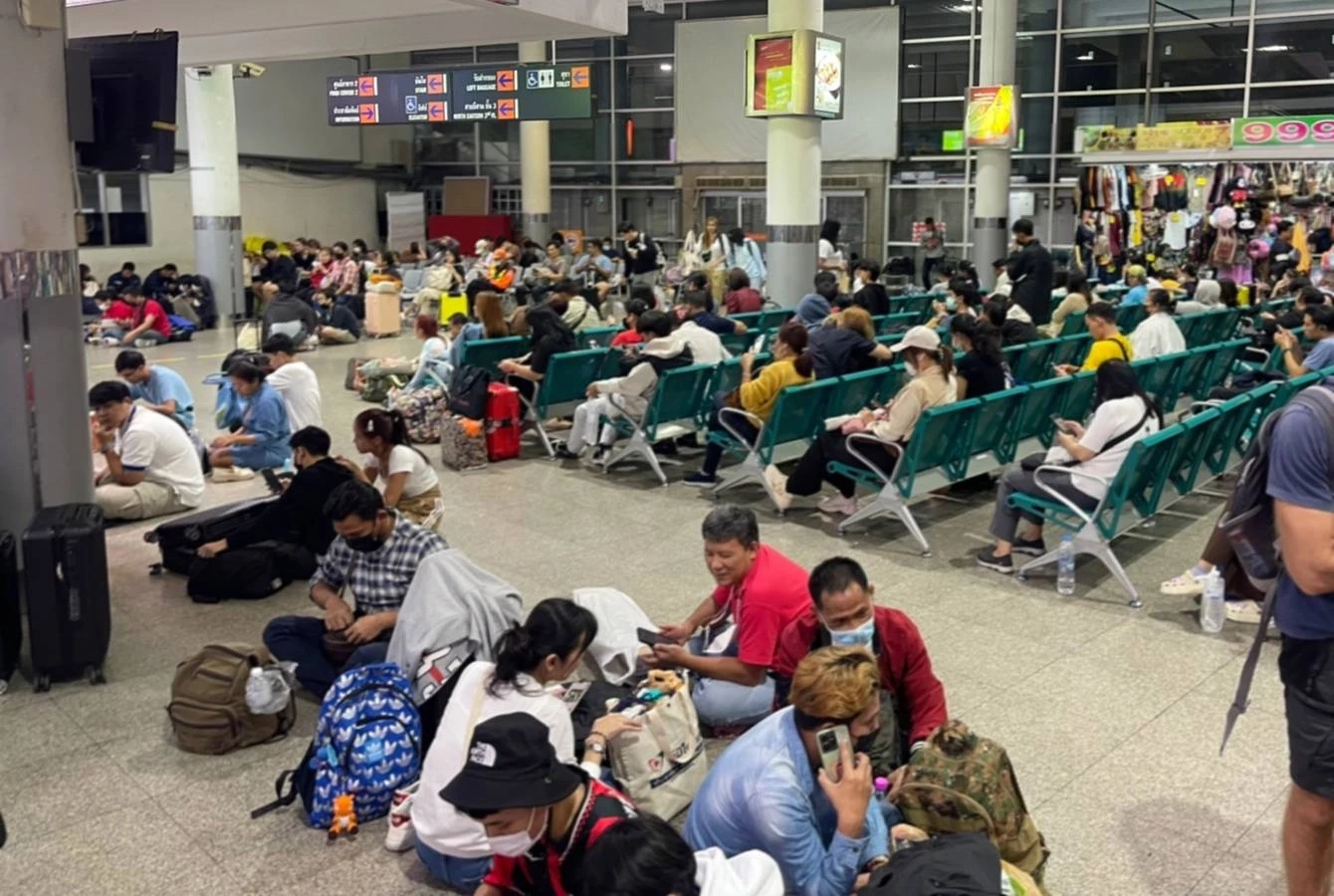 บรรยากาศประชาชนมาใช้บริการหมอชิต 2 