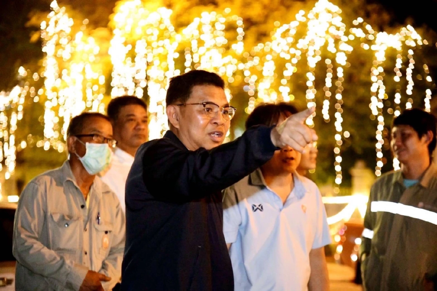 ผู้ว่าการ MEA ลงพื้นที่ตรวจการติดตั้งไฟประดับปีใหม่ ถนนราชดำเนิน