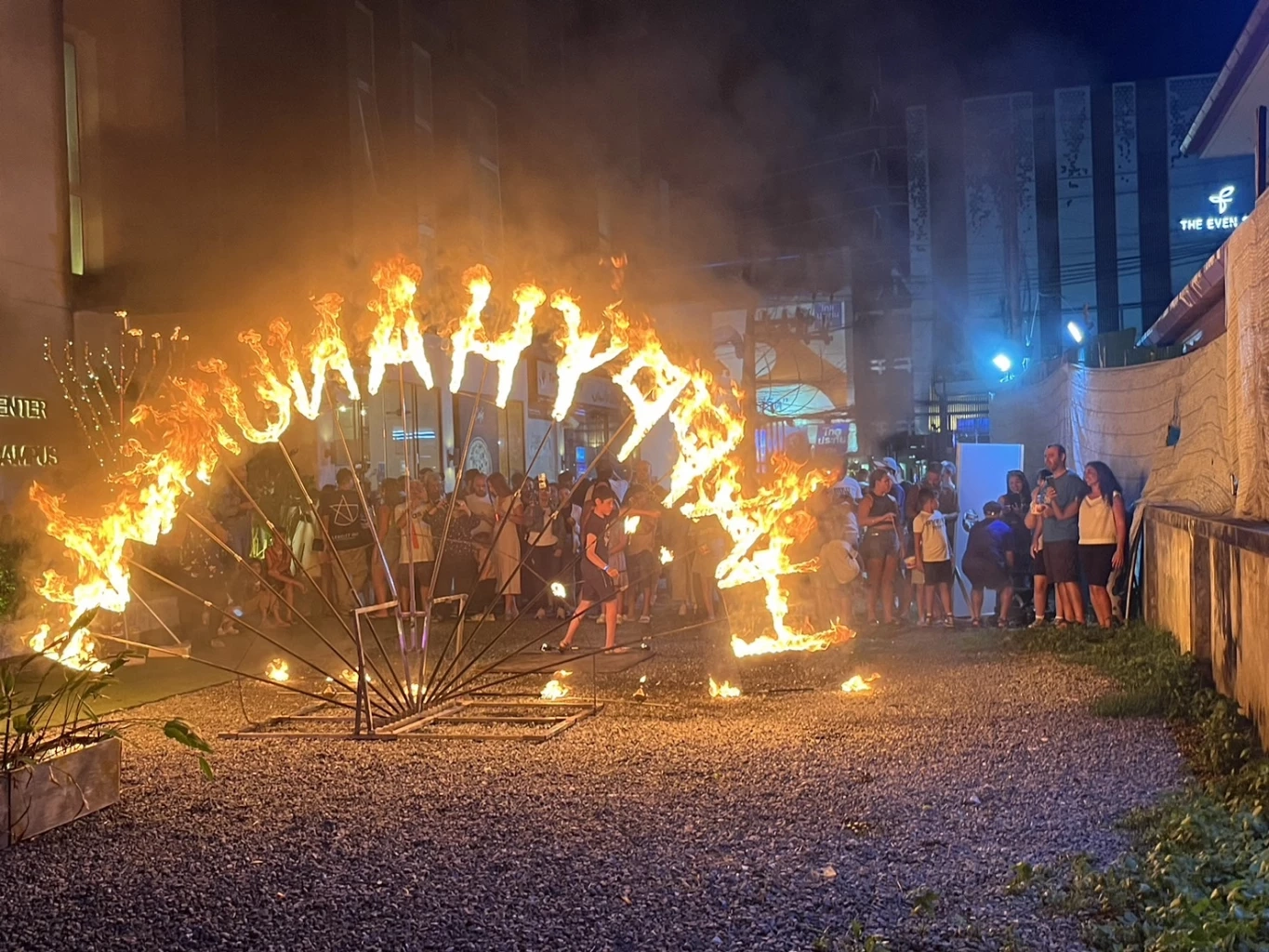 นทท.อิสราเอลภูเก็ตนับ 100 เฉลิมฉลองเทศกาล “ฮานุกกะห์” คึกคัก