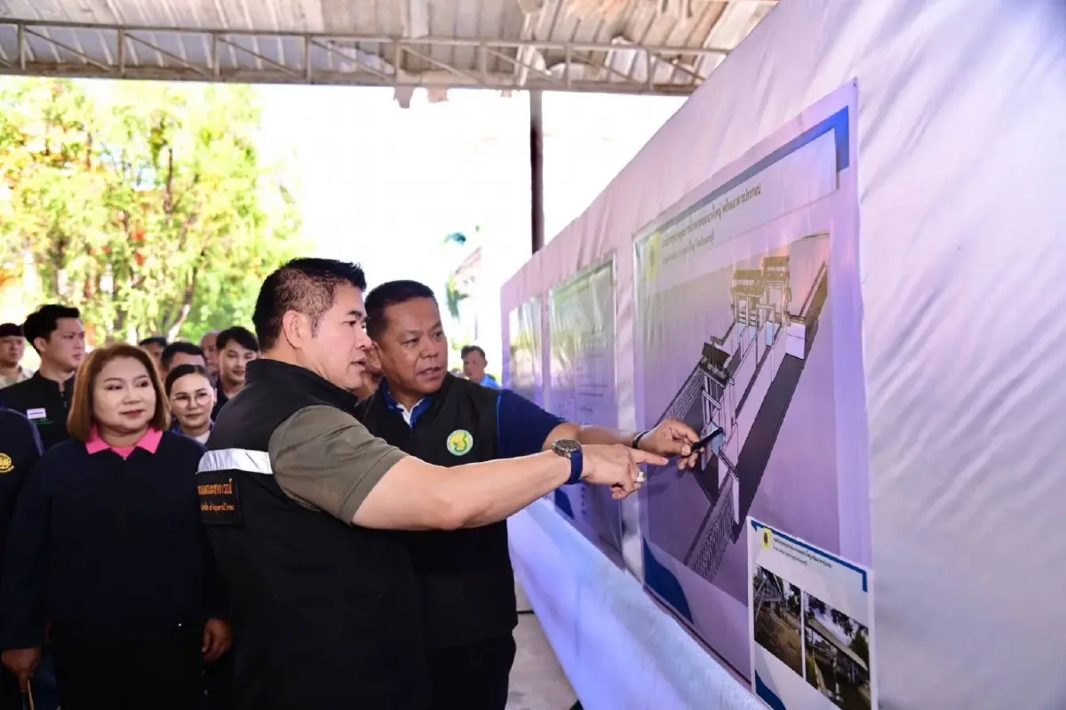"รมว.เกษตรฯ" ลงพื้นที่ติดตามโครงการแก้ปัญหาประตูระบายน้ำคลองบางใหญ่