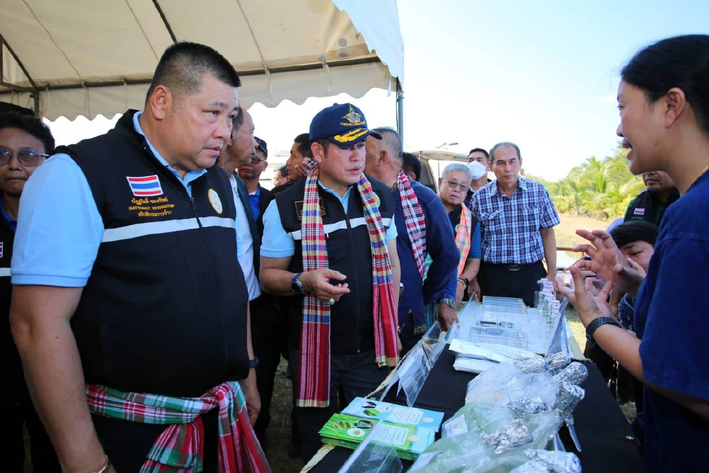 นายณัฏฐกิตติ์ ของทิพย์ อธิบดี และ ร้อยเอก ธรรมนัส พรหมเผ่า รมว.เกษตรและสหกรณ์