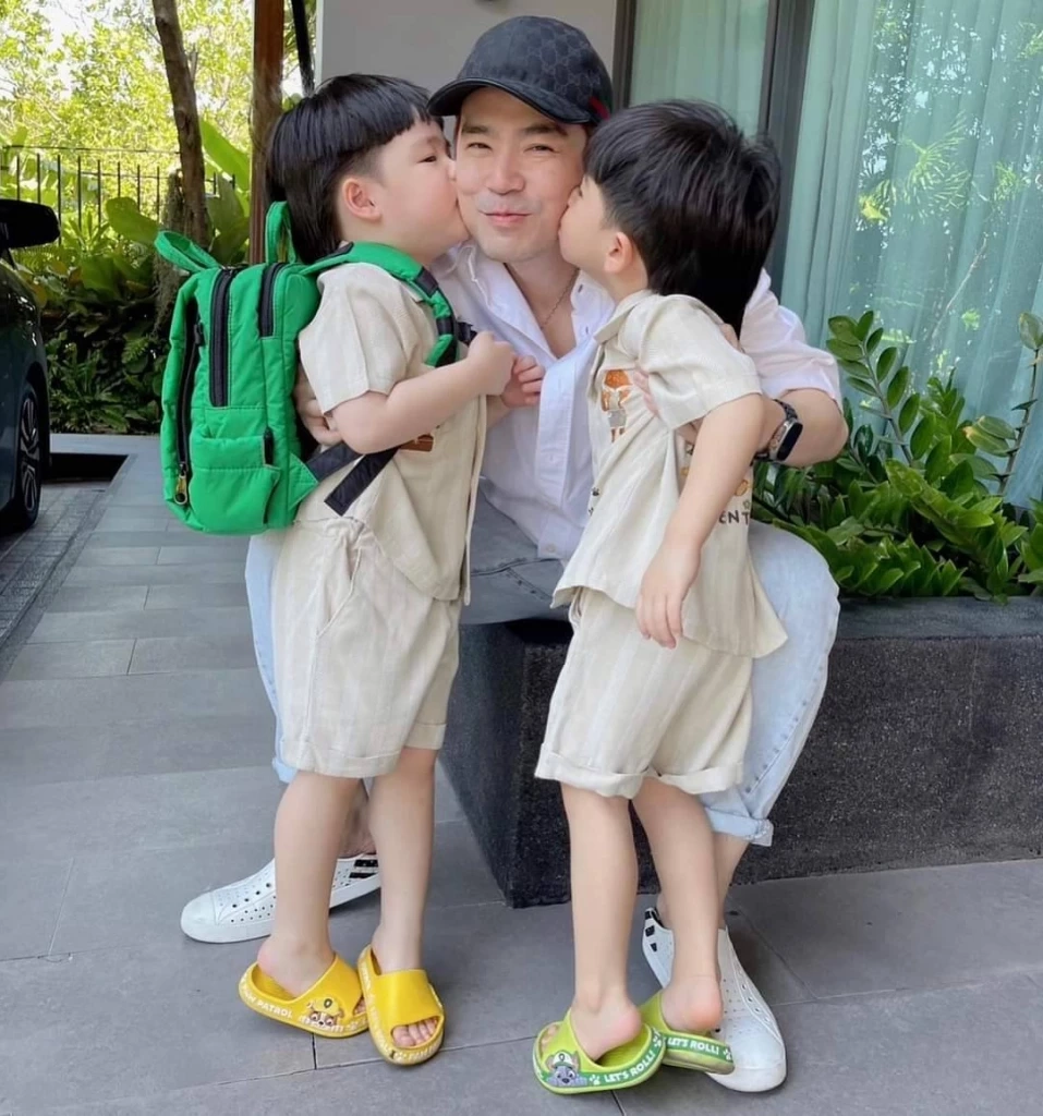 รู้ที่มาโลโก้ เด็กสมบูรณ์ ก่อน พี่ธีร์-น้องพีร์ นั่งแท่นพรีเซ็นเตอร์