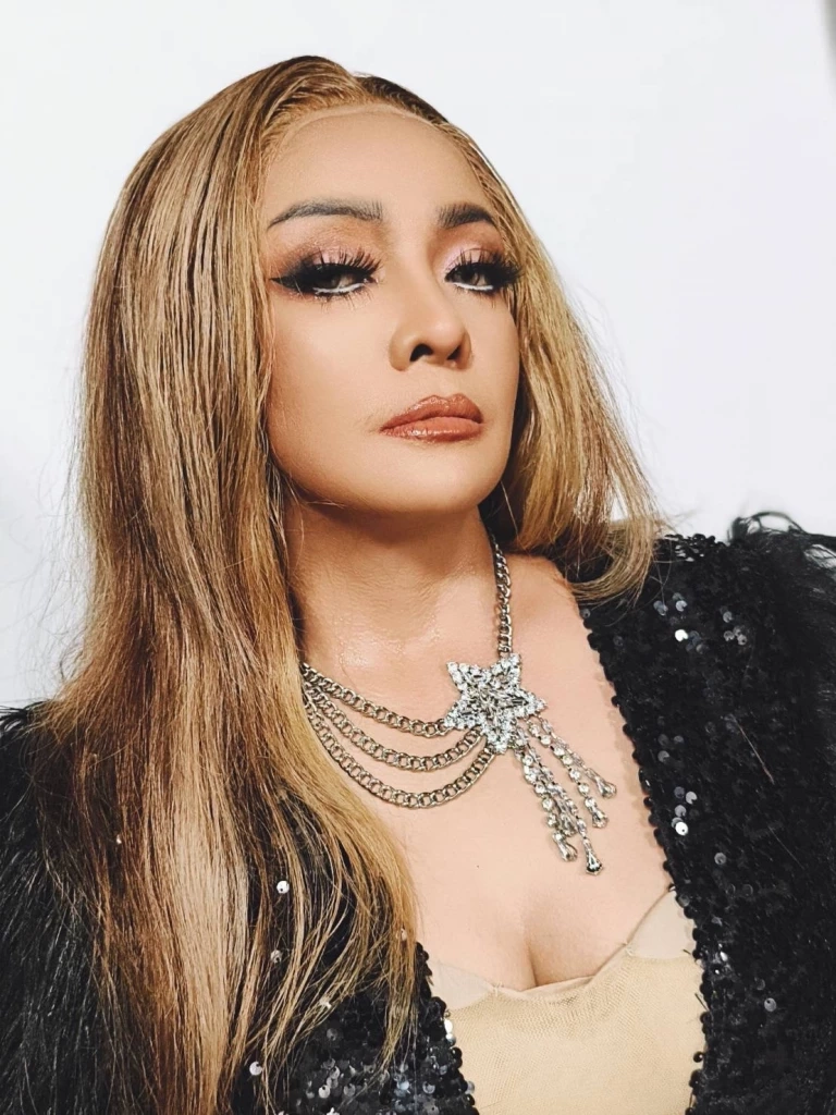 ยุ้ย ญาติเยอะ แซ่บไฟลุก ร่วมงาน มิกซ์ เฉลิมศรี ในเพลง ฟ้ารักพ่อ