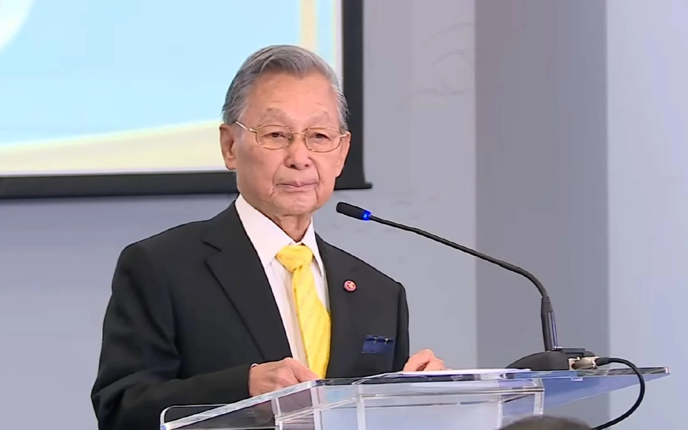 "วันนอร์" ชี้ 10 ธ.ค. เป็นวันรำลึกและวันอาลัยการสูญเสียศักดิ์ศรี รัฐธรรมนูญ