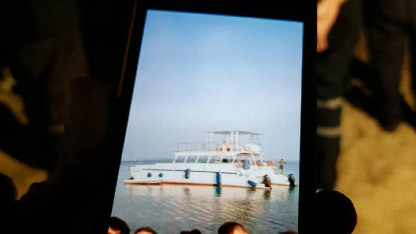 เรือโดยสารเกาะล้านล่ม 29 ชีวิต ลอยคอกลางทะเล เจ้าหน้าที่ช่วยเหลือปลอดภัย