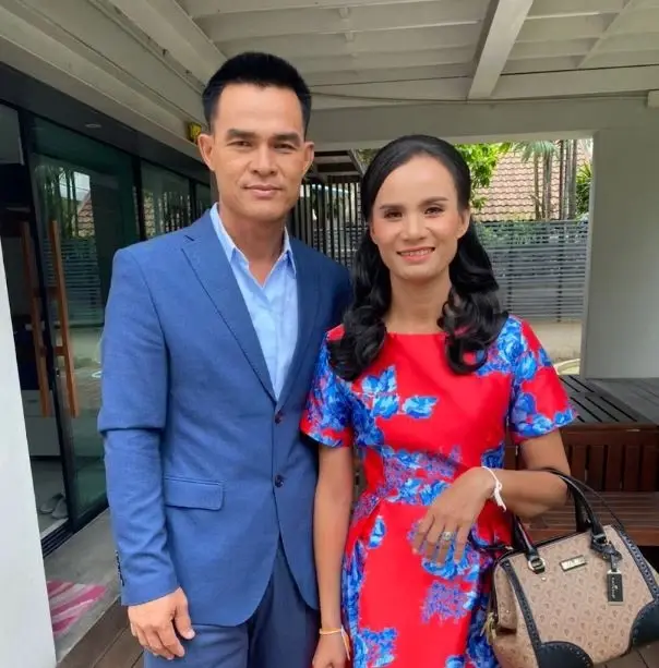 นายไชย์พล วิภา หรือลุงพล และ น.ส.สมพร หลาบโพธิ์ หรือ ป้าแต๋น 