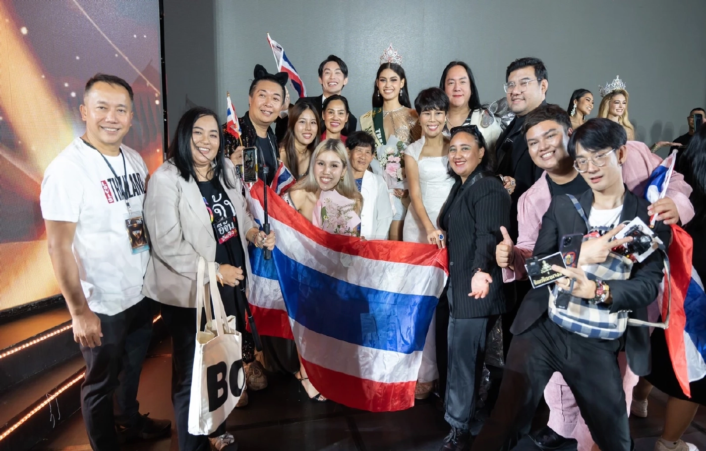 ของขวัญส่งท้ายปี คอร่า เบียลท์ คว้ามงกุฎ Miss Earth Fire 2023