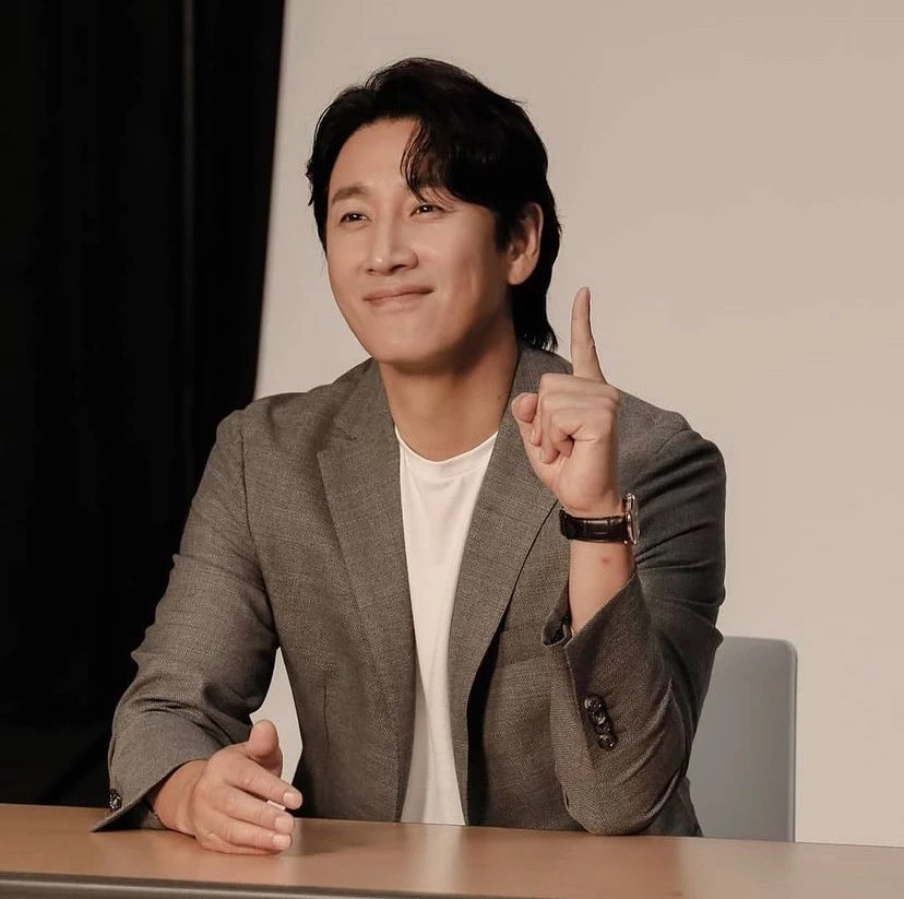 "อีซอนคยุน" จากหนังดัง Parasite เสียชีวิตในรถ เปิดประวัติถูกสอบคดียาเสพติด