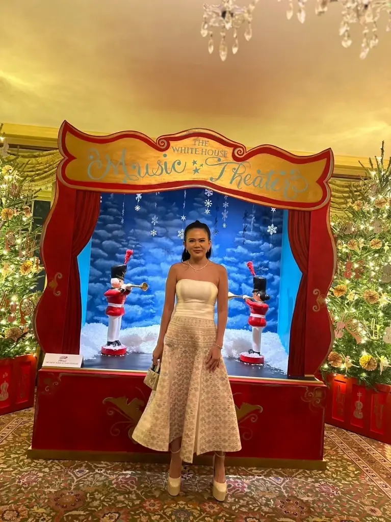 "ป่าน ณิชาภัทร" ดันผ้าไทยเป็นซอฟต์พาวเวอร์ใส่เฉิดฉายที่ทำเนียบขาว