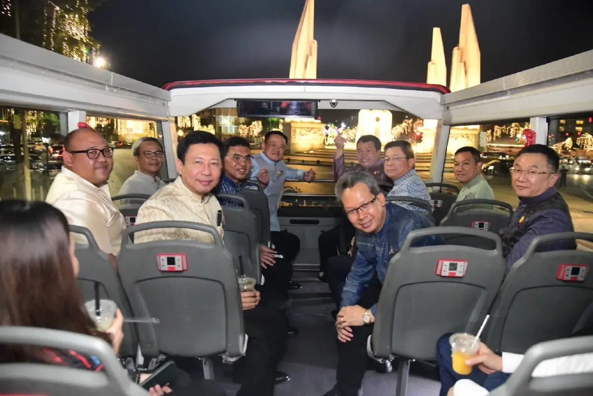 มท.1 เยี่ยมชม MEA ติดตั้งไฟประดับงดงามสว่างไสวต้อนรับปีใหม่นับล้านดวง
