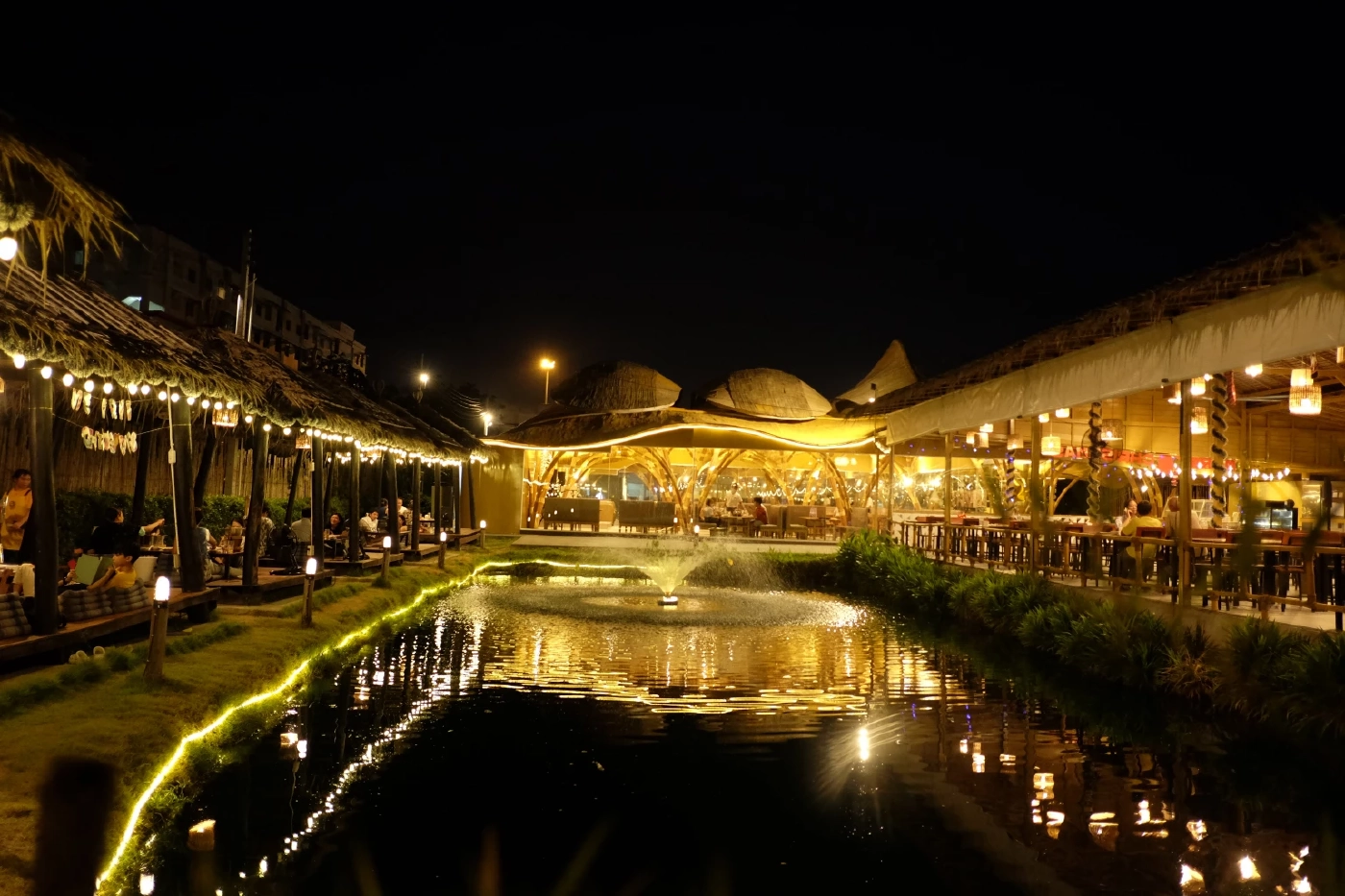 เสือจิ้มจุ่ม ร้านสวยบรรยากาศดี อาหารอร่อยระดับพรีเมียม