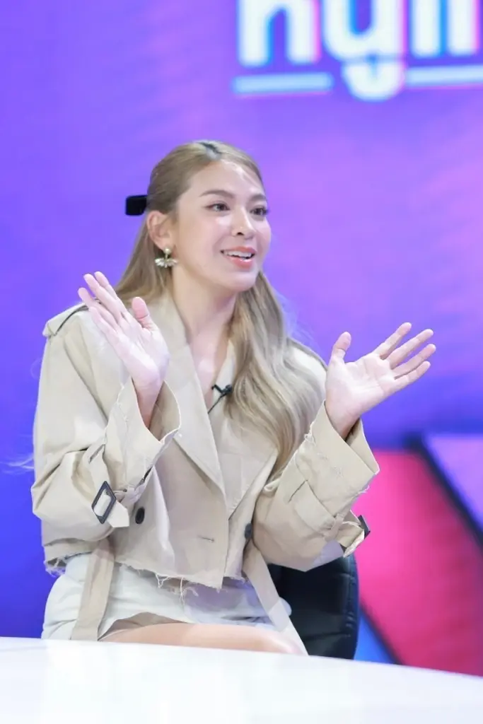 จบสวย! น้ำหวาน ซาซ่า เปิดใจเล่า กวาง เคลียร์ใจแม่กอดปรับทุกข์ที่เวียดนาม