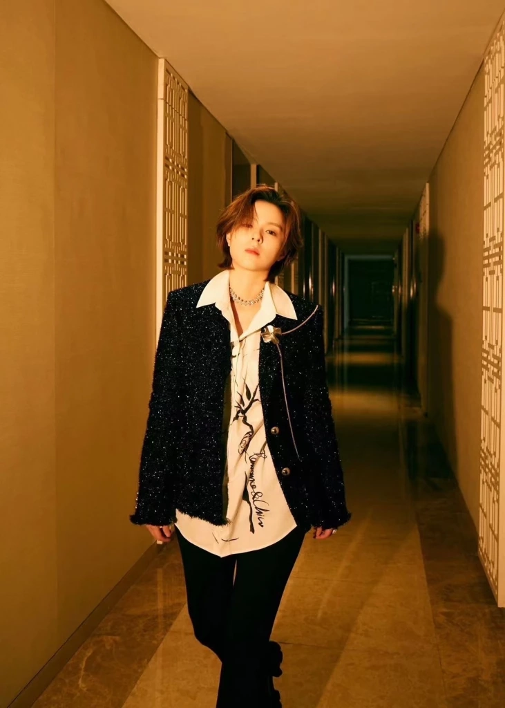 ทำความรู้จัก "ซันนี่ หยาง" ศิลปินจีนสายเลือดไทย นักล่าฝันที่ไม่เคยยอมแพ้