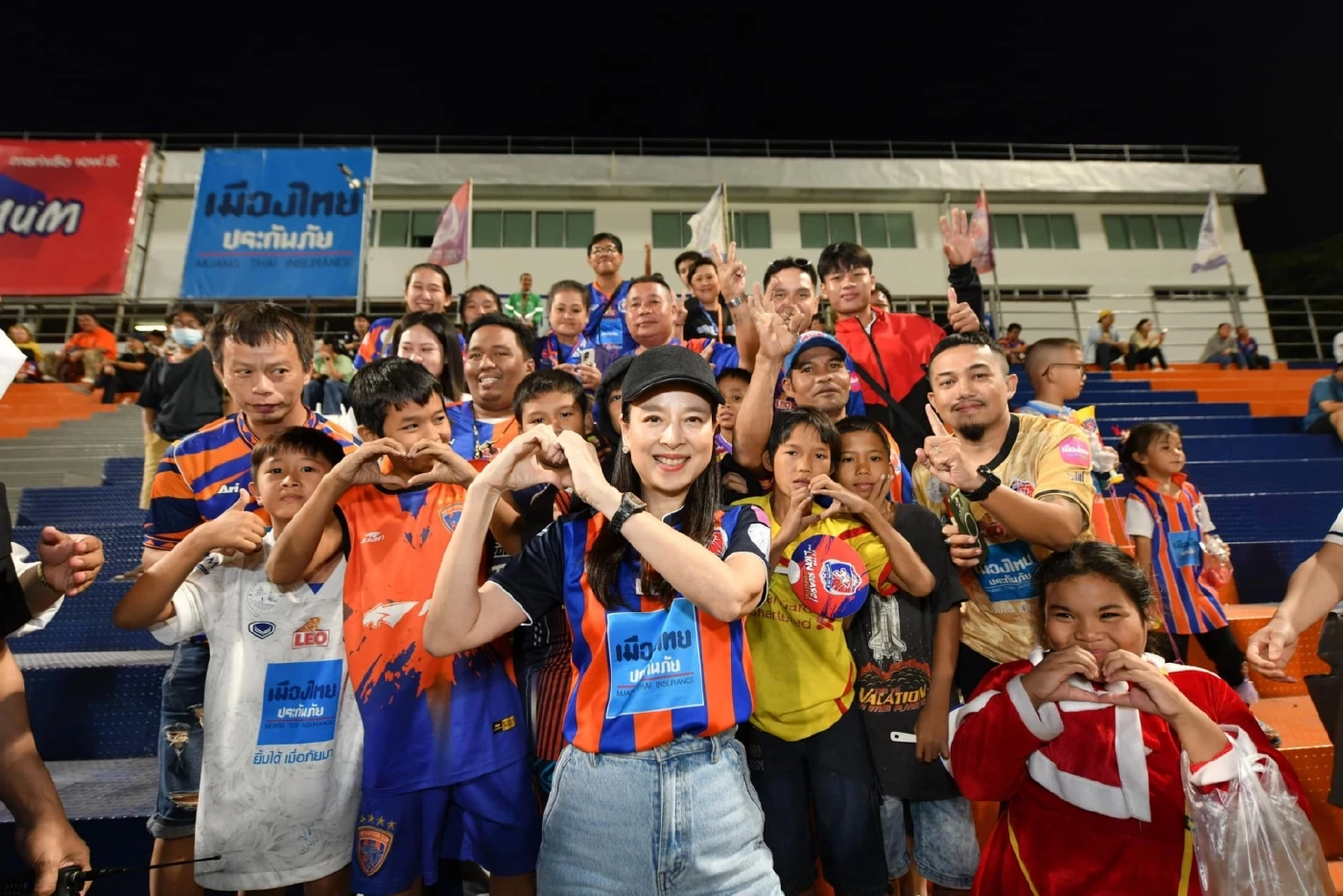 "มาดามแป้ง" อำลาเก้าอี้ ปธ.การท่าเรือ ตั้ง "เฉลิมโชค-สาระ" ทำทีมต่อ