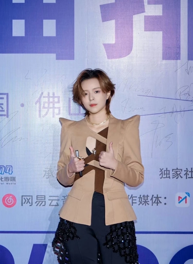 ทำความรู้จัก "ซันนี่ หยาง" ศิลปินจีนสายเลือดไทย นักล่าฝันที่ไม่เคยยอมแพ้