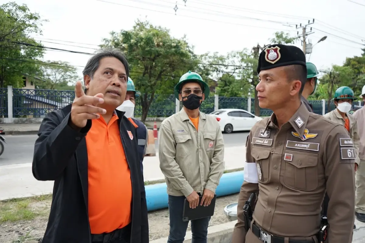 MEA ตรวจเหตุรางจ่ายกระแสไฟฟ้า รถไฟฟ้าสายสีชมพู ร่วงทับสายไฟฟ้า