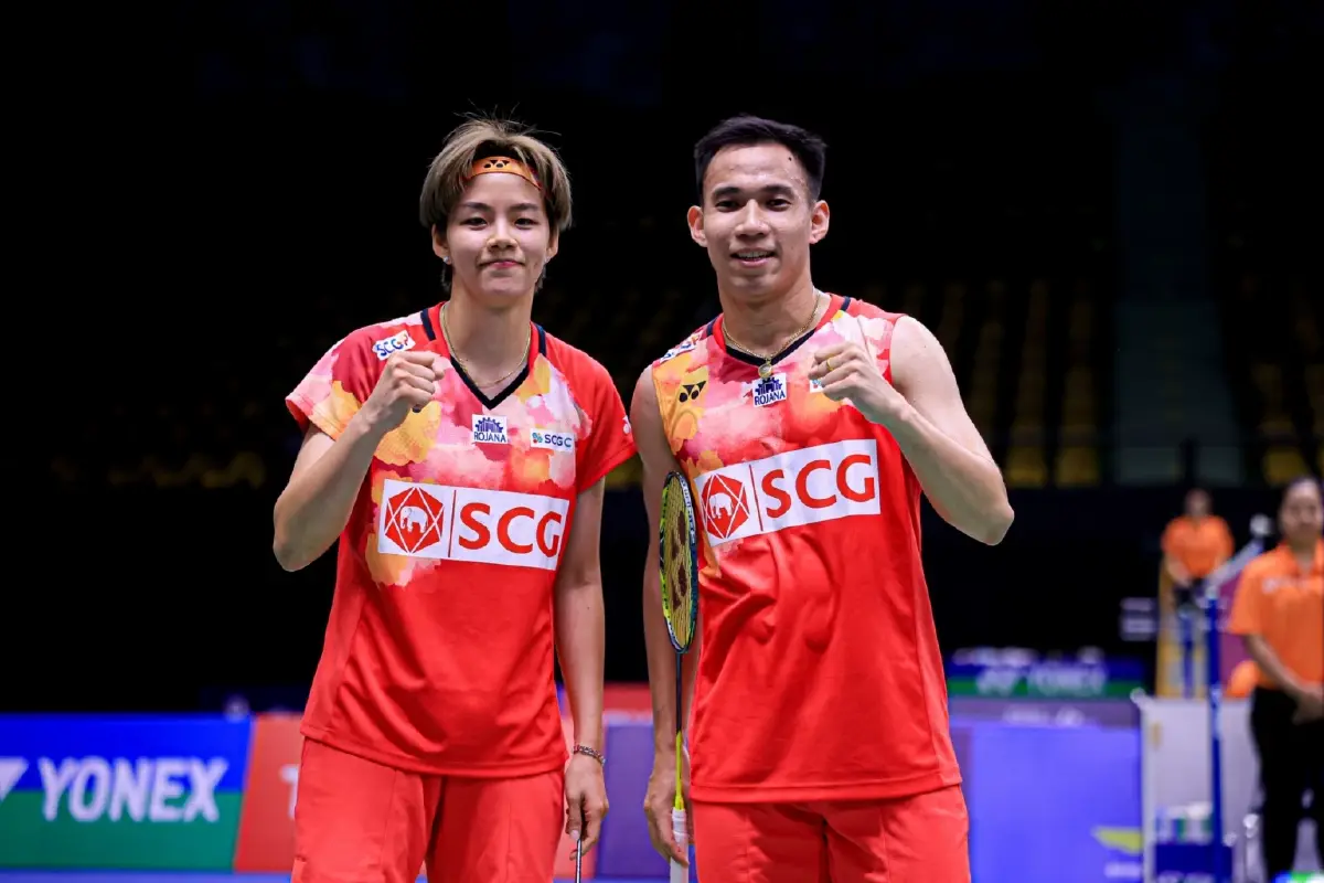 "บาส" เดชาพล พัววรานุเคราะห์ กับ "ปอป้อ" ทรัพย์สิรี แต้รัตนชัย