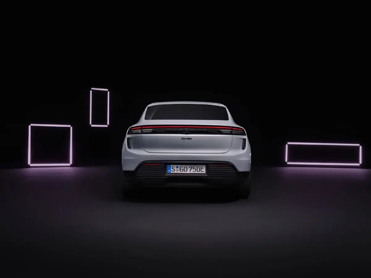 เปิดตัวแล้ว! Porsche The new Macan รถสปอร์ตพลังงานไฟฟ้า 100%