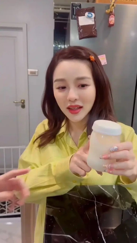 แอร์ ภัณฑิลา เคลียร์ดราม่า แจกนมจากเต้าให้เพื่อนกิน