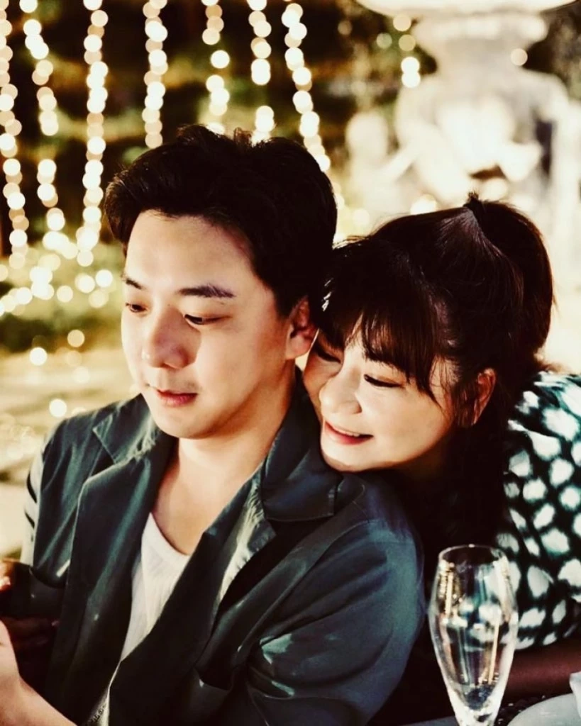 โดนแซวสนั่น! แฟนเด็ก "โอ๋ ภัคจีรา" โชว์ภาพจดทะเบียนหวานฉ่ำสร้างอนาคต