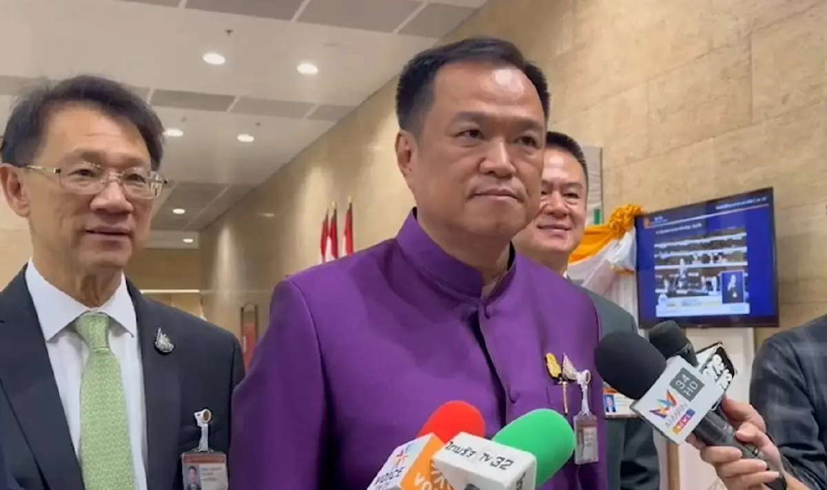 "ภูมิธรรม" ยินดี "พิธา" กลับมาทำหน้าที่ สส. หวังจับมือ ช่วยกันแก้ปัญหาประเทศ