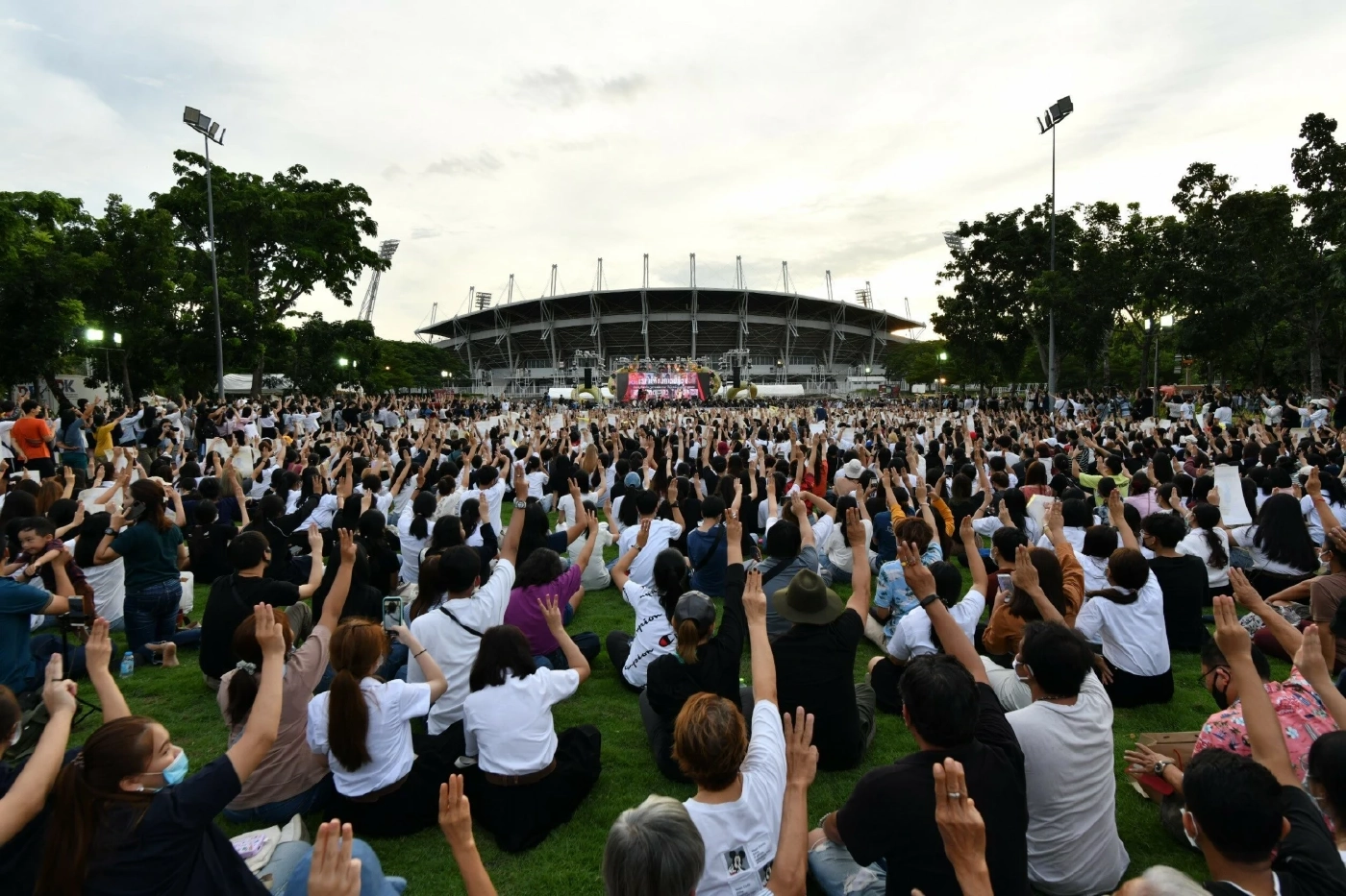 ย้อนคดีล้มล้างการปกครอง ก่อนศาลชี้ชะตา "พิธา-ก้าวไกล" 31 ม.ค.