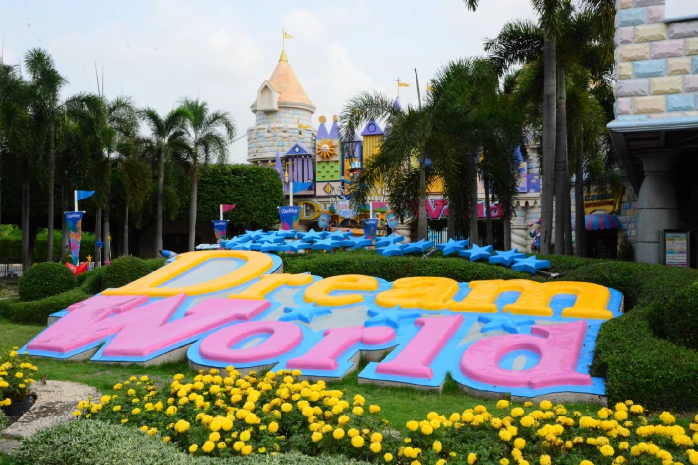 "แดนเนรมิต" สวนสนุกในตำนานของ เด็ก-หนุ่มสาว ยุค 90 กับเรื่องราว วันนี้ในอดีต