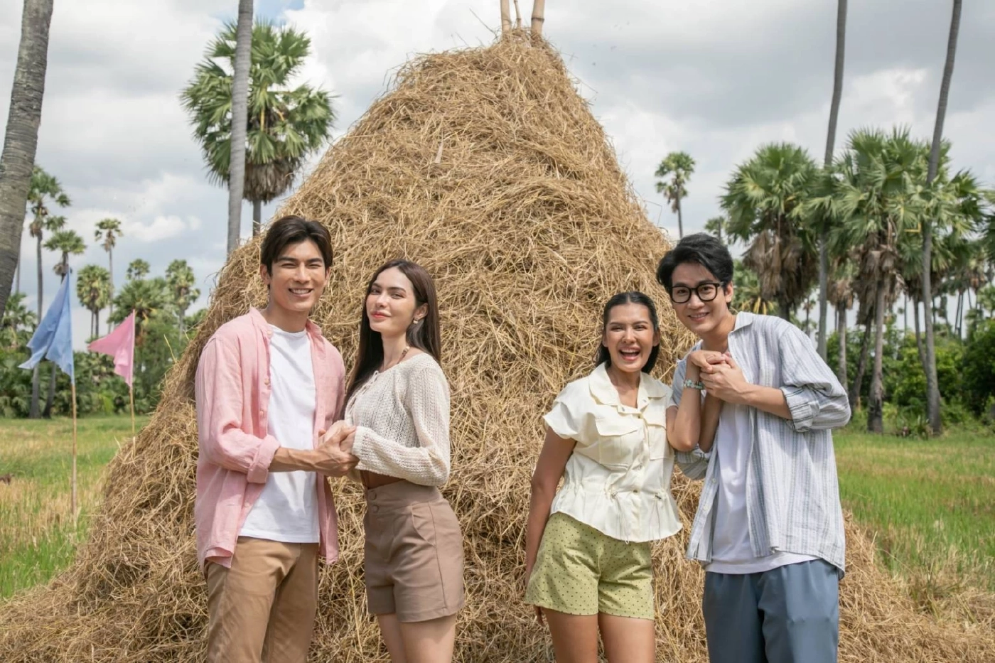 มิว-ชาล็อต ชวนดูละคร "มนต์รักลูกทุ่ง" เสิร์ฟความสนุกในเวอร์ชั่น 2567