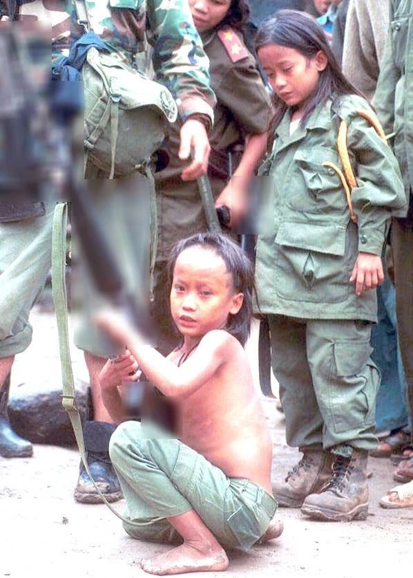 เปิดชีวิต "แฝดลิ้นดำ" จอห์นนี่-ลูเธอร์ อดีตผู้นำกองกำลัง "ก็อดอาร์มี่"