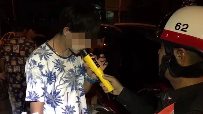 อวสานนักดื่มสายหัวหมอ จากนี้ใครไม่ยอมเป่าแอลฯ ให้สันนิษฐานได้เลยว่า "เมา"