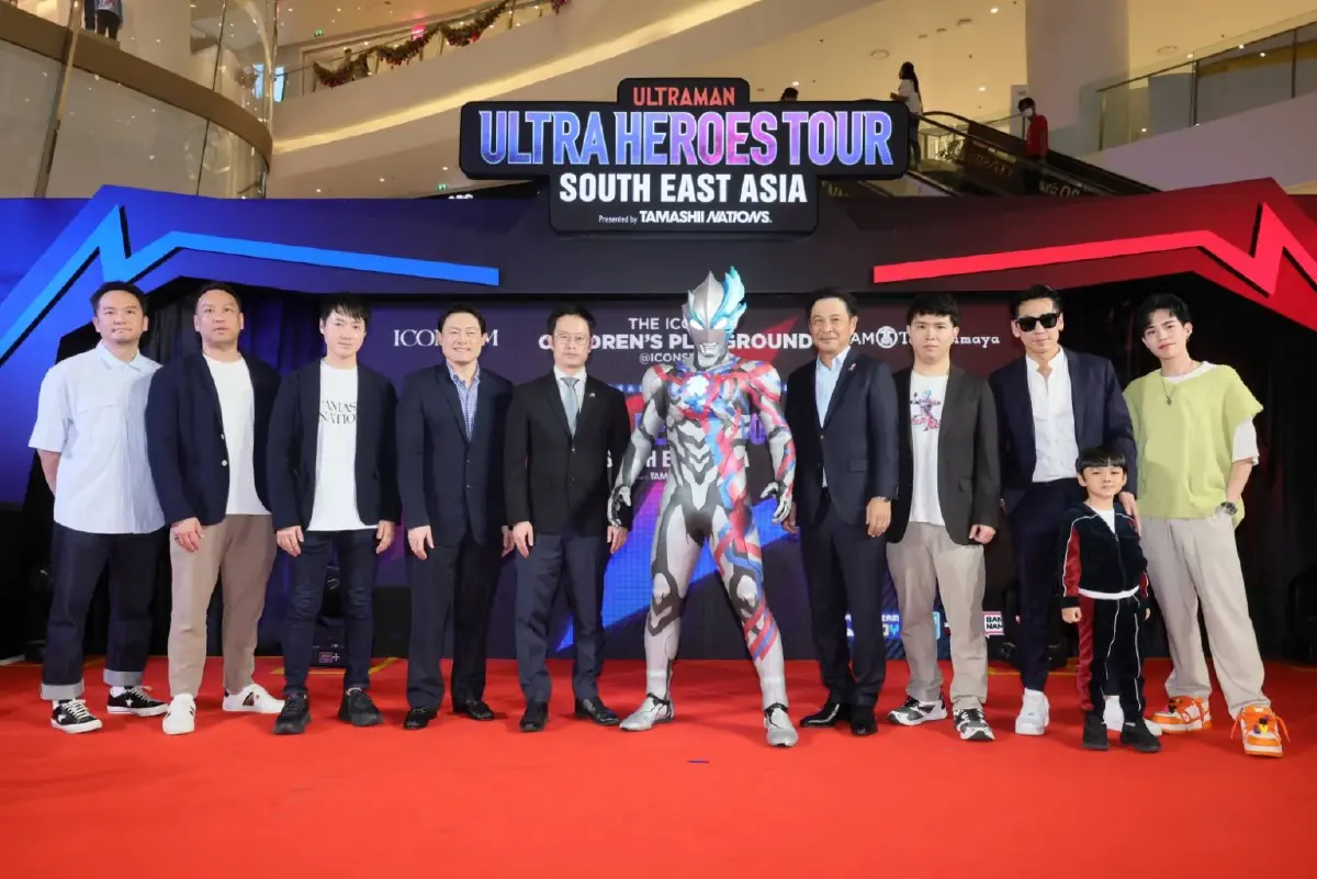 ฉลองวันเด็กปล่อยลำแสงครั้งแรกในไทย Ultraman Blazar สูง 2 เมตร ที่ไอคอนสยาม